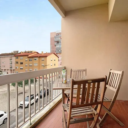 A O - Aires Lägenhet