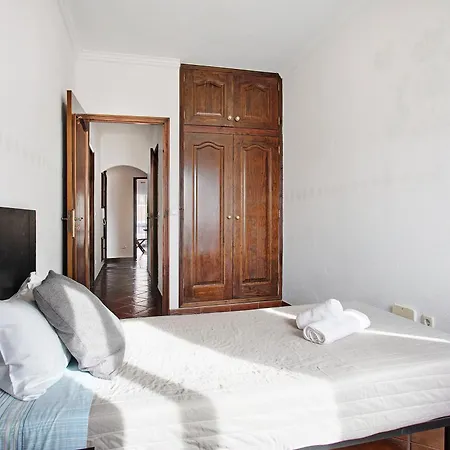 A O - Aires Lägenhet