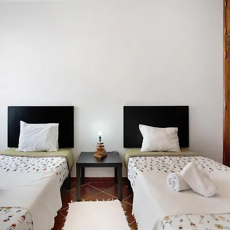 A O - Aires Lägenhet