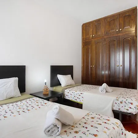 A O - Aires Lägenhet *